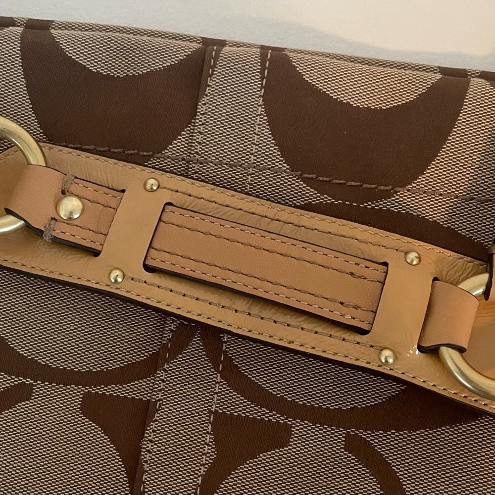 COACH SIGNATURE SLIM CARLY HANDBAG Brown and Tan - Picture 4 of 10